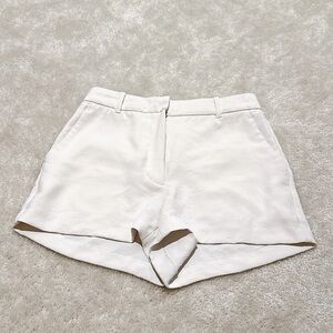 Aritzia | Wilfred 3 Inch Pleated Shorts
